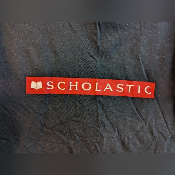 Scholastic T-shirt - Picture 2 of 3